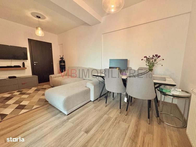Apartament cu 3 camere decomandat în Păcii