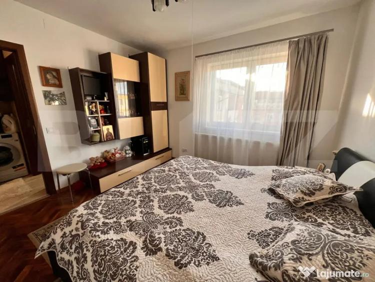 Apartament cu 2 camere semidecomandat, mobilat în Central