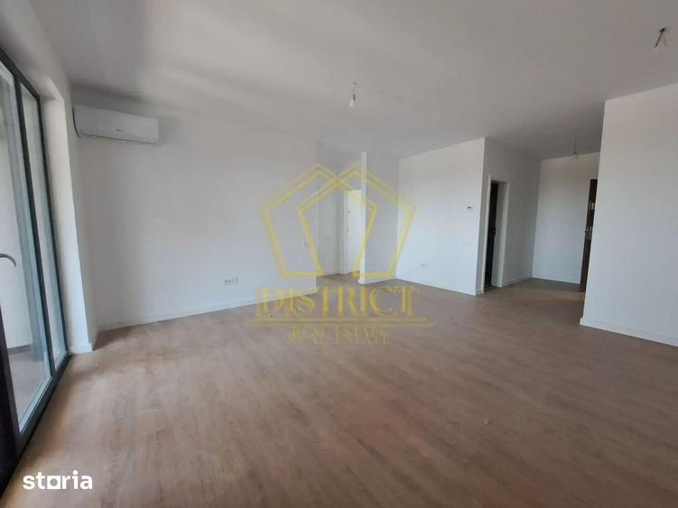 Apartament cu 3 camere în Aradului