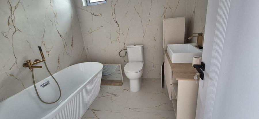 Duplex cu 4 camere cu Canalizare în Chiajna