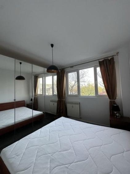 Apartament cu 2 camere semidecomandat în Grivița