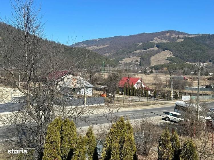 Casă cu 4 camere în Stejaru