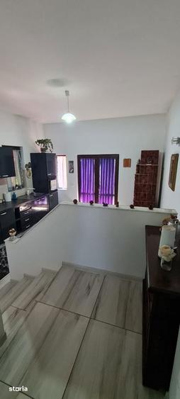 Casă cu 7 camere cu Canalizare în Cosmești