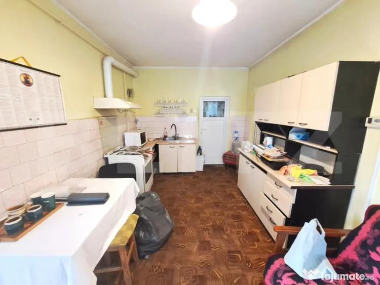 Casă cu 2 camere cu Teren 240 Mp în Cernatu