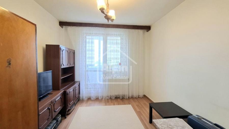Apartament cu 3 camere circular, mobilat în Astra