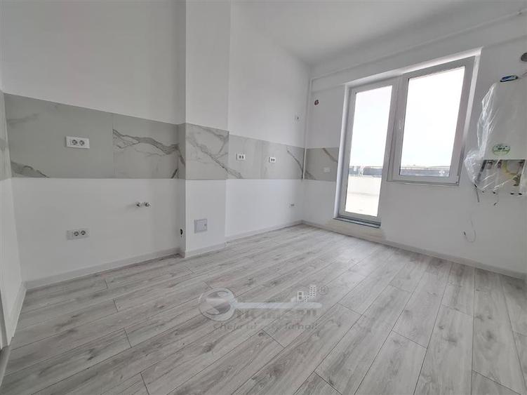 Penthouse cu 3 camere decomandat în Galata