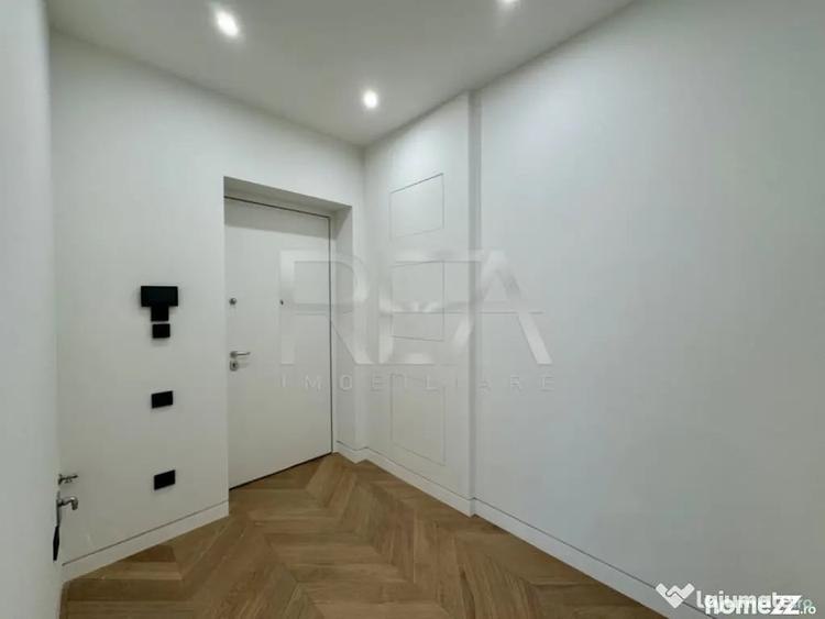 Apartament cu 3 camere semidecomandat în Aviației