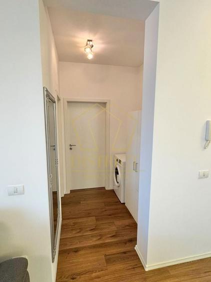 Apartament cu 2 camere semidecomandat, mobilat în Giroc