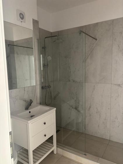 Apartament cu 2 camere semidecomandat în Florești