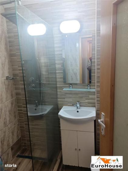 Apartament cu 2 camere decomandat în Cetate