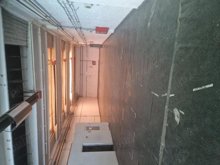 Spațiu comercial, de 1,000 mp, în Central