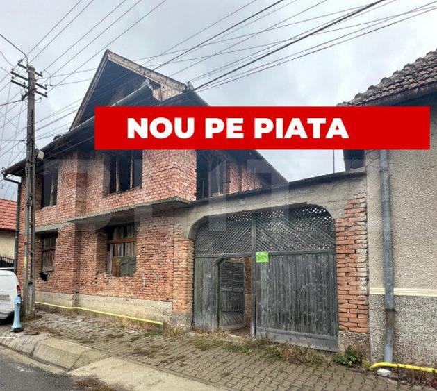 Casă cu 5 camere cu Teren 240 Mp în Central