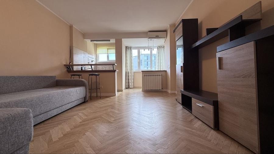 Garsonieră decomandată în Gara de Nord