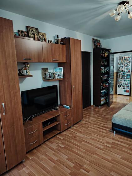 Apartament cu 2 camere decomandat în Drumul Taberei