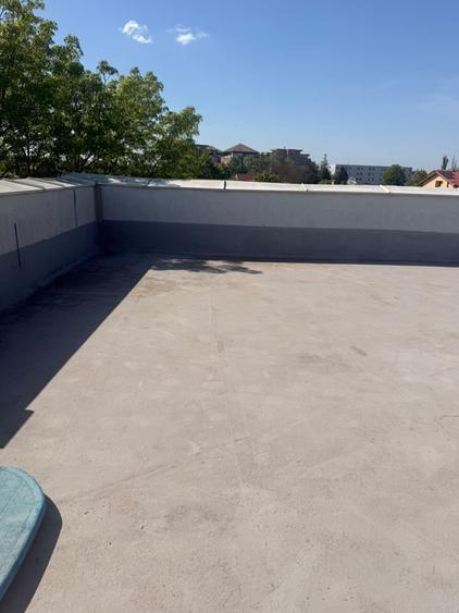 Casă individuală cu 6 camere cu Canalizare în Giulești