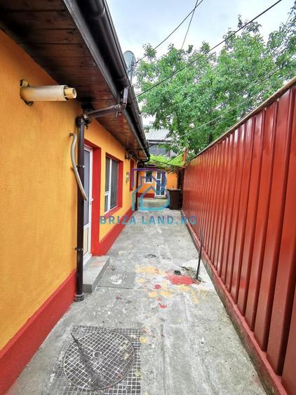 Casă individuală cu 9 camere cu Canalizare în Chitila