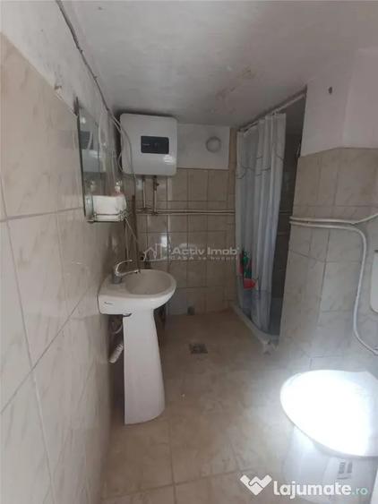 Casă cu 2 camere cu Teren 270 Mp în Săliște