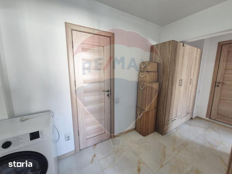 Apartament cu 3 camere decomandat, mobilat în Dristor