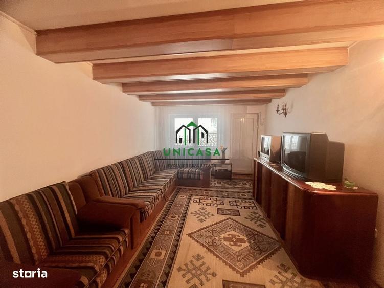 Casă cu 4 camere în Poenari