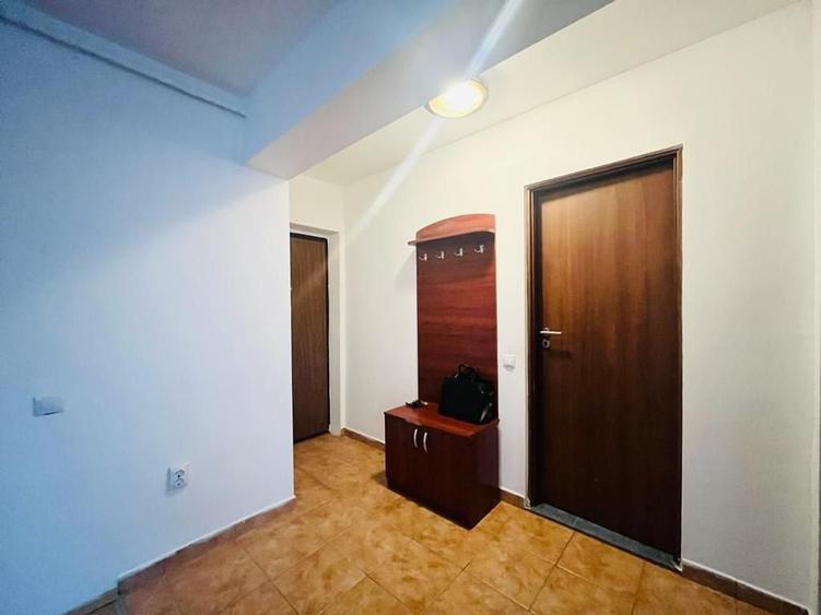 Apartament cu 2 camere semidecomandat, mobilat în Florești