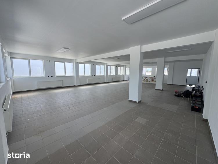 Spațiu comercial, de 200 mp, în Terezian