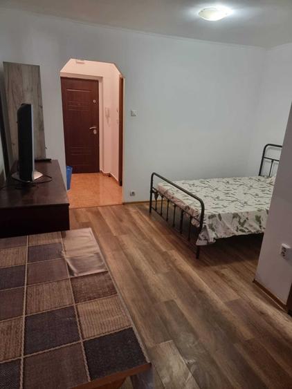 Garsonieră decomandată în Rahova