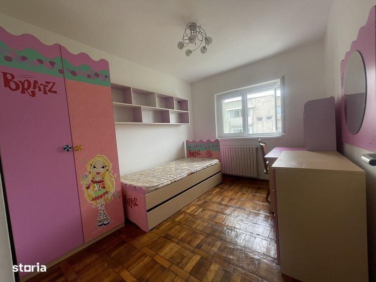 Apartament cu 3 camere decomandat în Vest