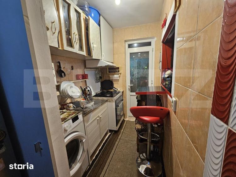Apartament cu 2 camere semidecomandat, mobilat în Podu Roș