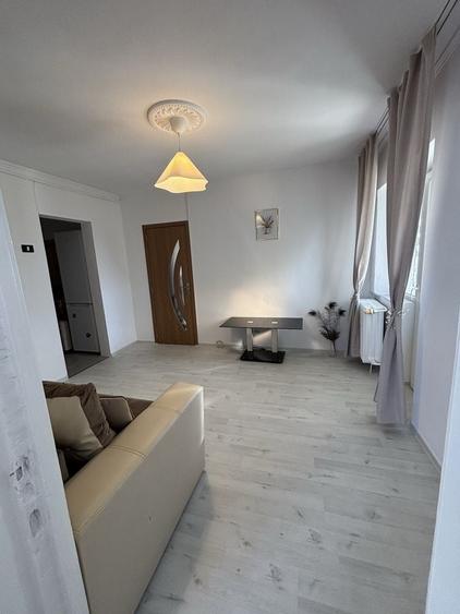 Apartament cu 2 camere în Olteniței