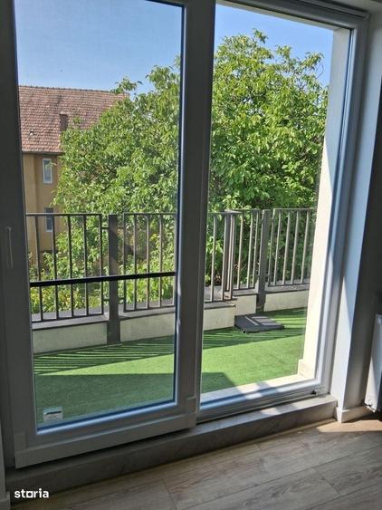 Apartament cu 3 camere decomandat în Exterior Vest