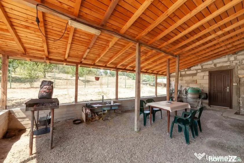 Casă cu 4 camere cu Teren 1252 Mp în Central
