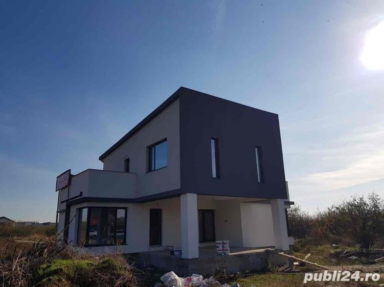 Casă cu 4 camere cu Teren 380 Mp în Central