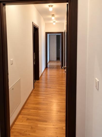 Apartament cu 3 camere decomandat, mobilat în Băneasa