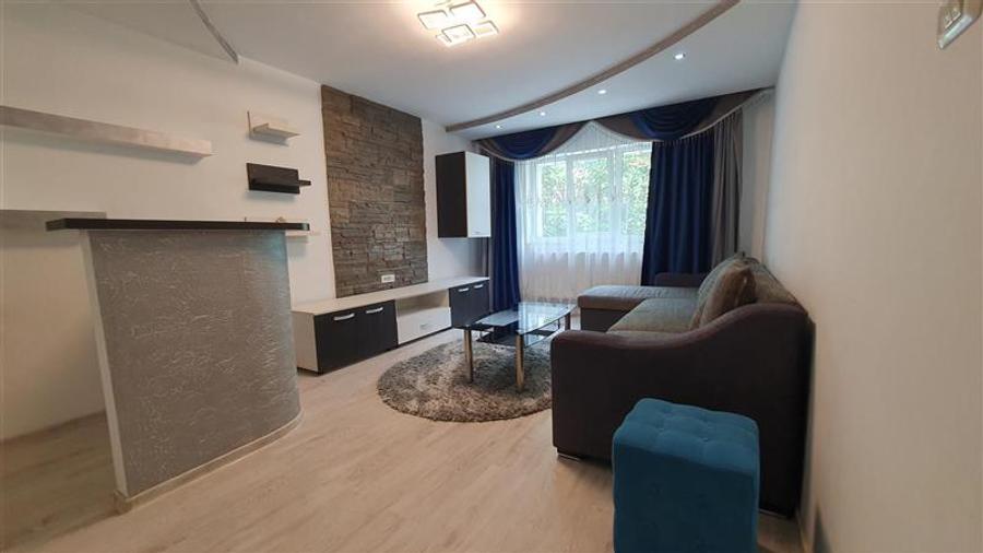 Apartament cu 3 camere decomandat în Burdujeni