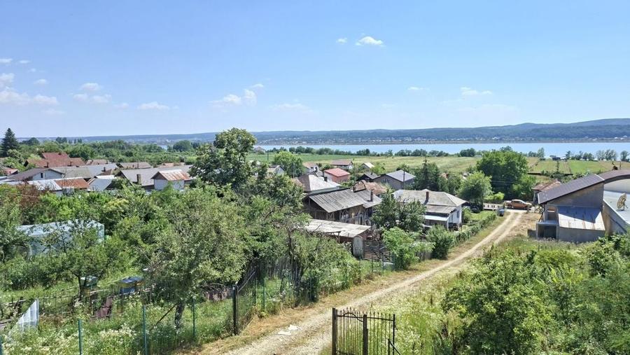 Casă individuală cu 6 camere cu Canalizare în Budeasa Mare