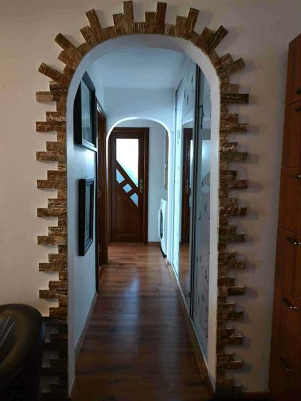 Apartament cu 3 camere decomandat în Tineretului