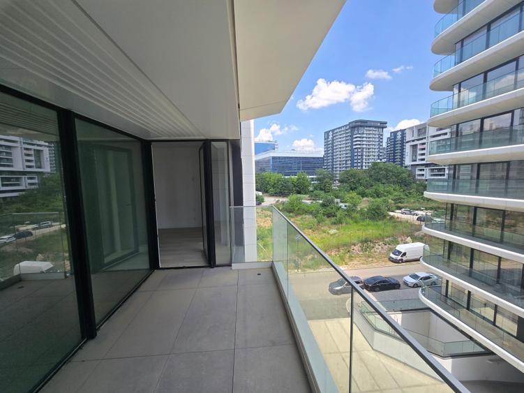 Apartament cu 2 camere semidecomandat în Barbu Văcărescu