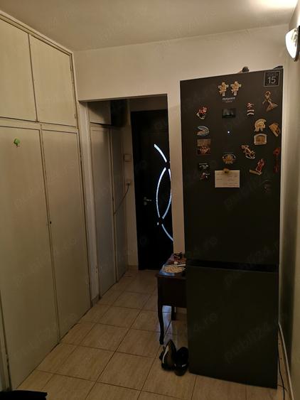 Apartament cu 2 camere decomandat în Rovine
