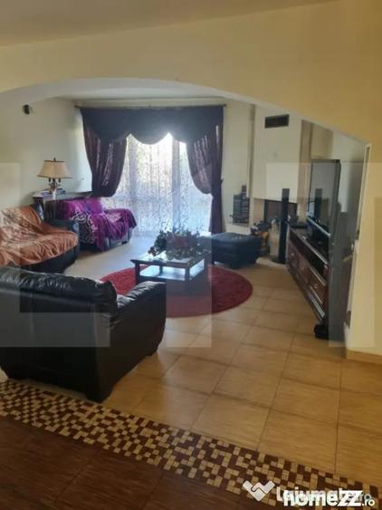 Casă cu 5 camere cu Teren 700 Mp în Central
