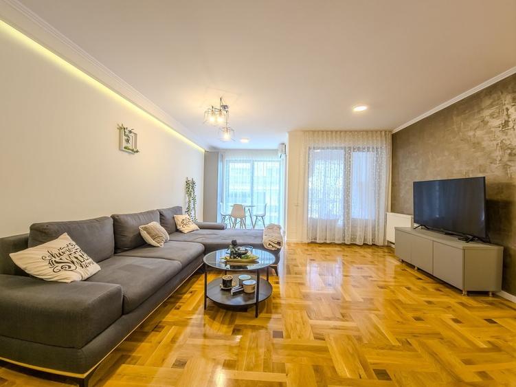 Apartament cu 2 camere semidecomandat, mobilat în Bună Ziua
