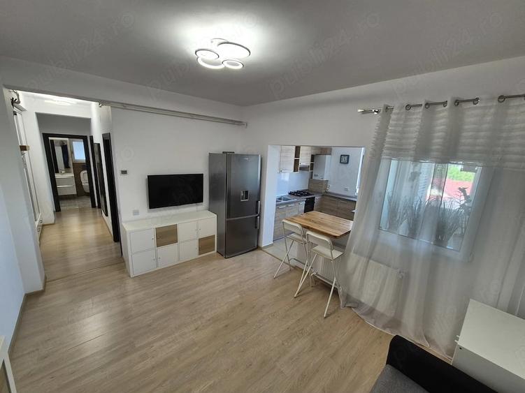 Apartament cu 3 camere decomandat în Vest