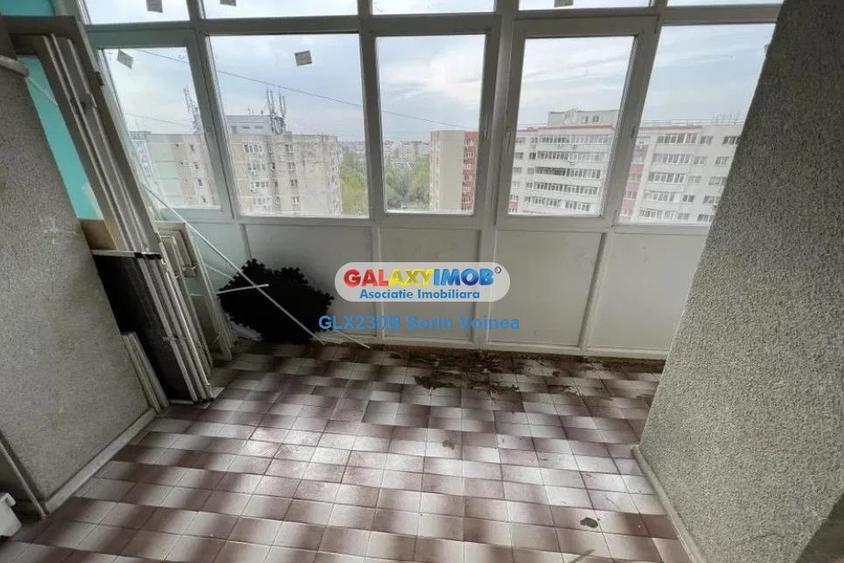 Apartament cu 4 camere decomandat în Berceni