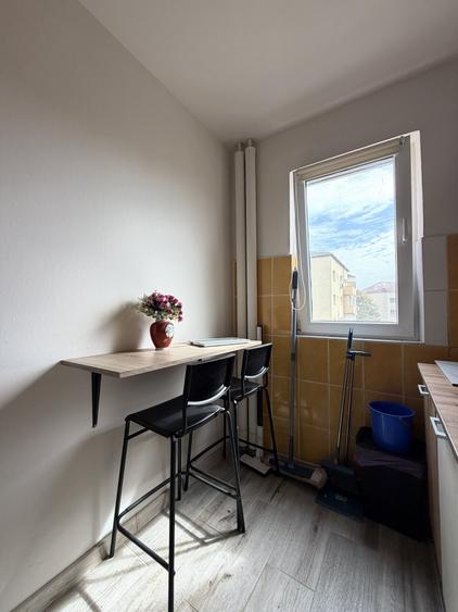 Garsonieră decomandată, mobilată în Complex Studențesc