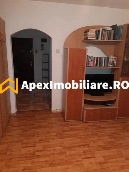 Apartament cu 3 camere decomandat în Berceni — fotografia 2