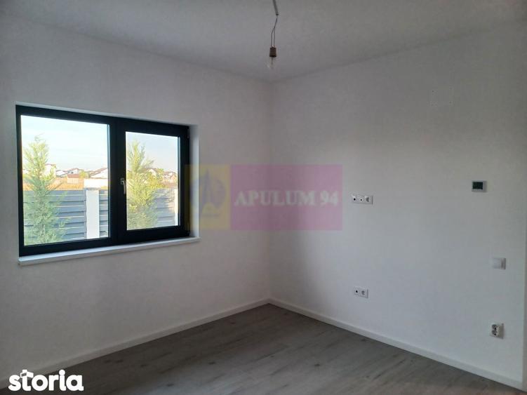 Casă cu 4 camere cu Teren 505 Mp în Săbăreni