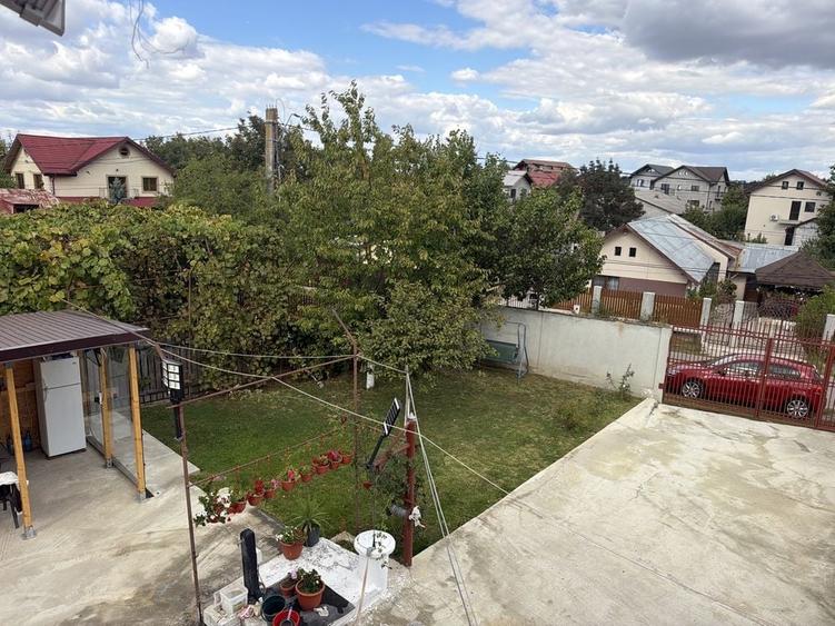 Casă cu 4 camere în Ciocănești