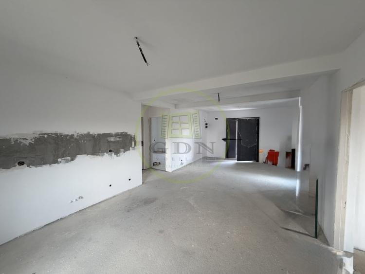 Casă individuală cu 4 camere cu Teren 343 Mp în Malu Mare