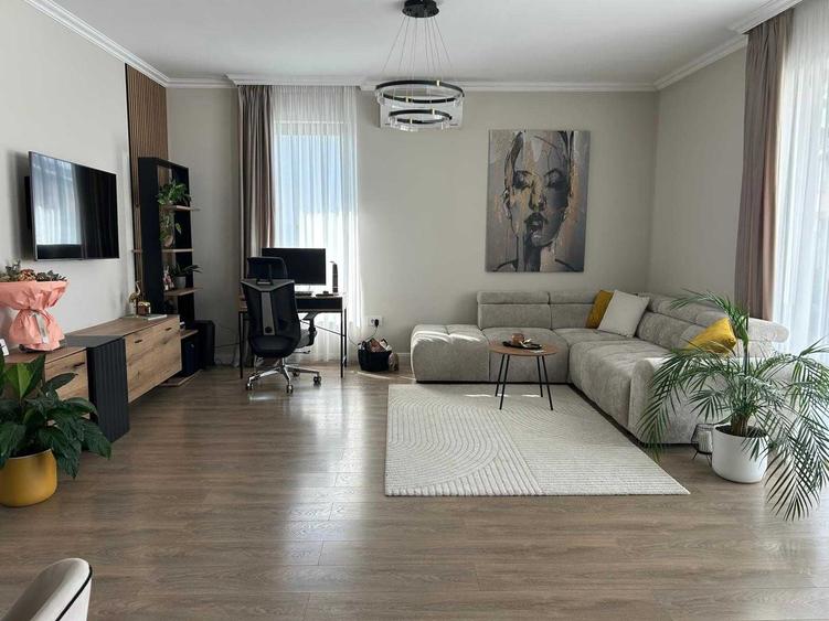 Casă cu 3 camere în Exterior Vest