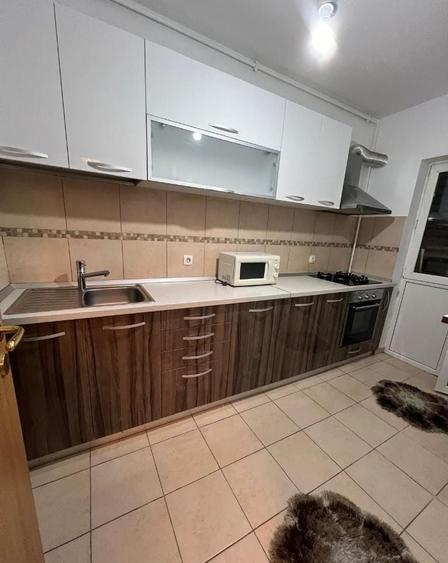 Apartament cu 2 camere semidecomandat în Titan