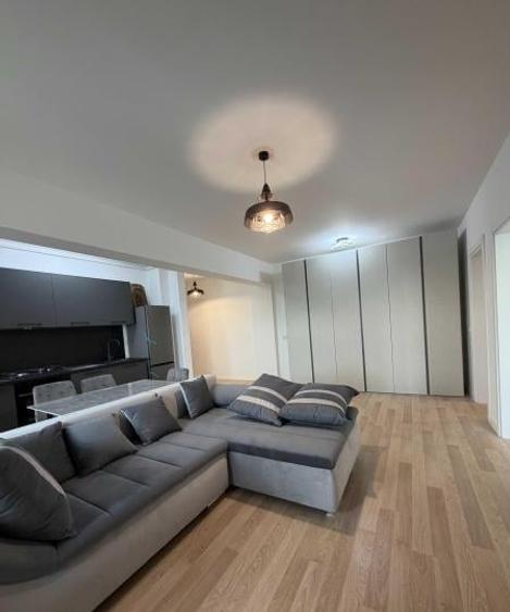 Apartament cu 2 camere semidecomandat în Km 5